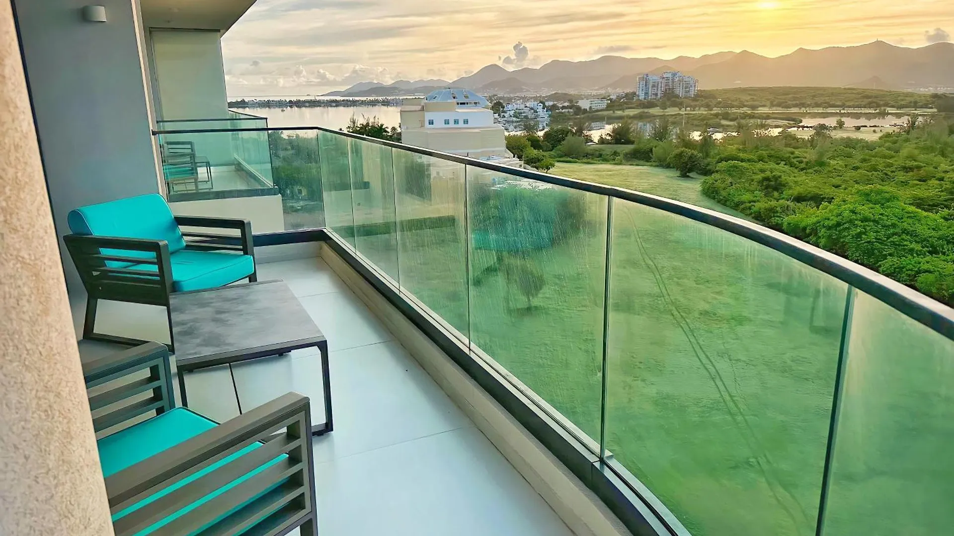 Apartment Mullet Bay Suites - Your Luxury Stay Awaits Cupecoy