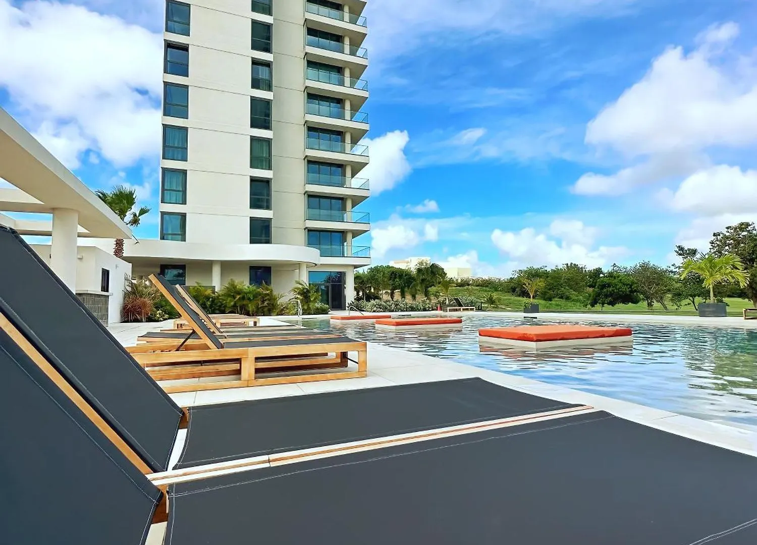 Mullet Bay Suites - Your Luxury Stay Awaits Cupecoy  0*, Cupecoy (Sint Maarten) Sint Maarten